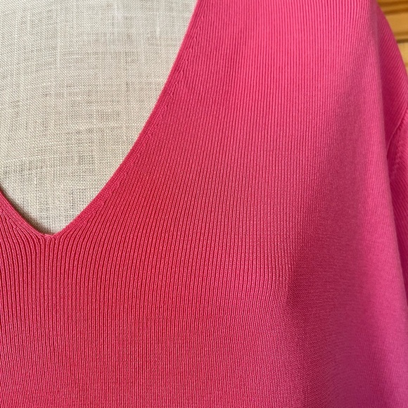 NWT CJ Banks 3X Bubblegum Pink Ribbed V-Neck Tshirt Casual Plus Size - Picture 4 of 8